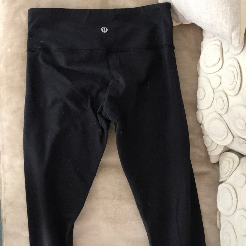 Lululemon Women’s Black Wunder Under leggings